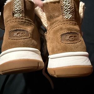 Women's Lakesider Heritage Lace boot. These are waterproof, sheepskin-lined